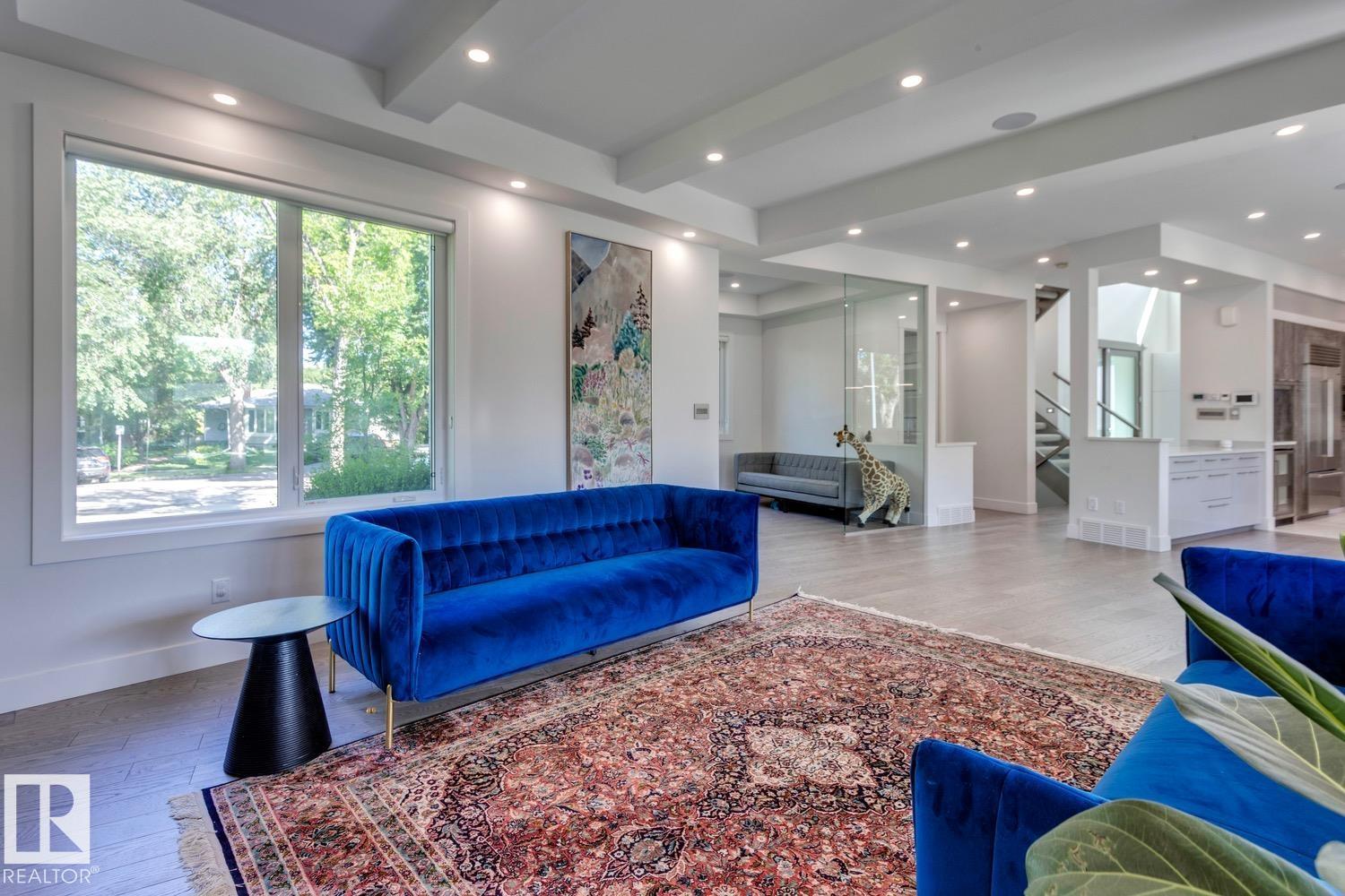 14643 92A AV NW, Edmonton