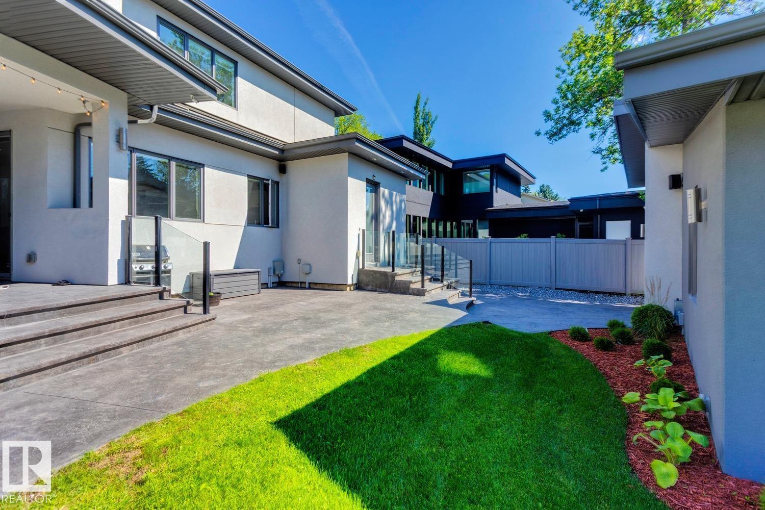 14643 92A AV NW, Edmonton