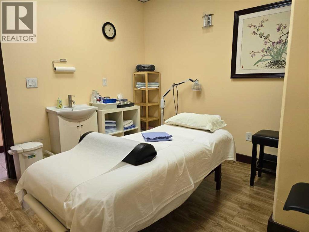 Business for Sale in    Avenue SW Eau Claire Calgary 