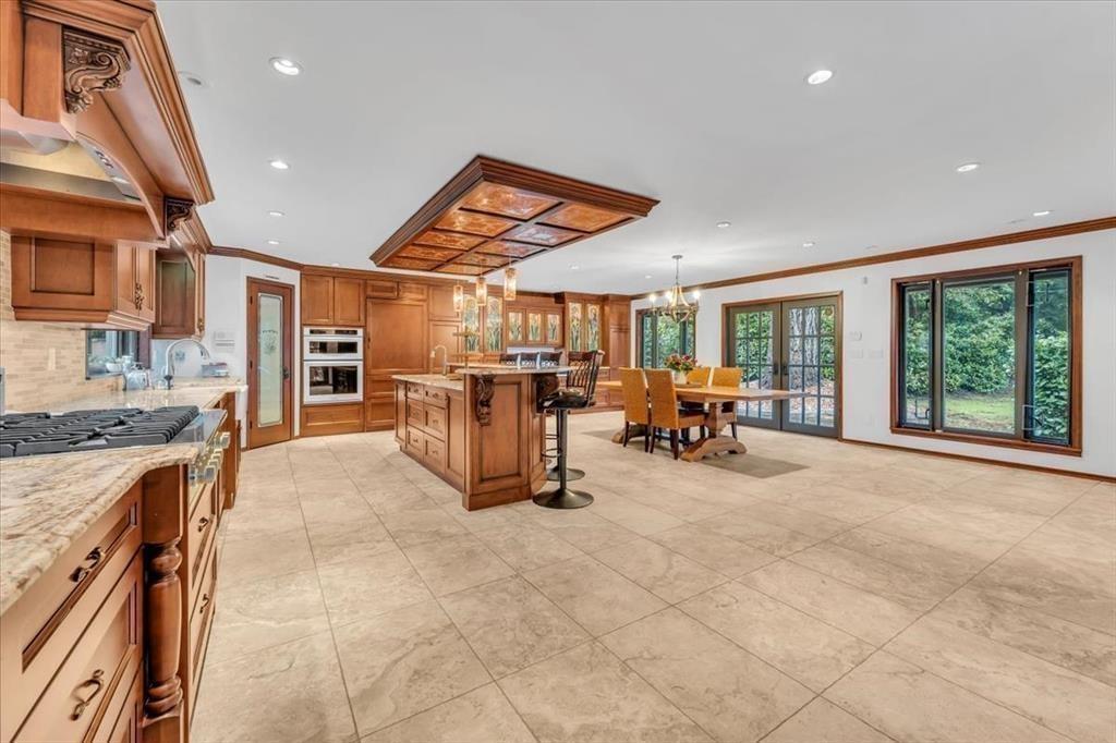 20077 FERNRIDGE CRESCENT, Langley