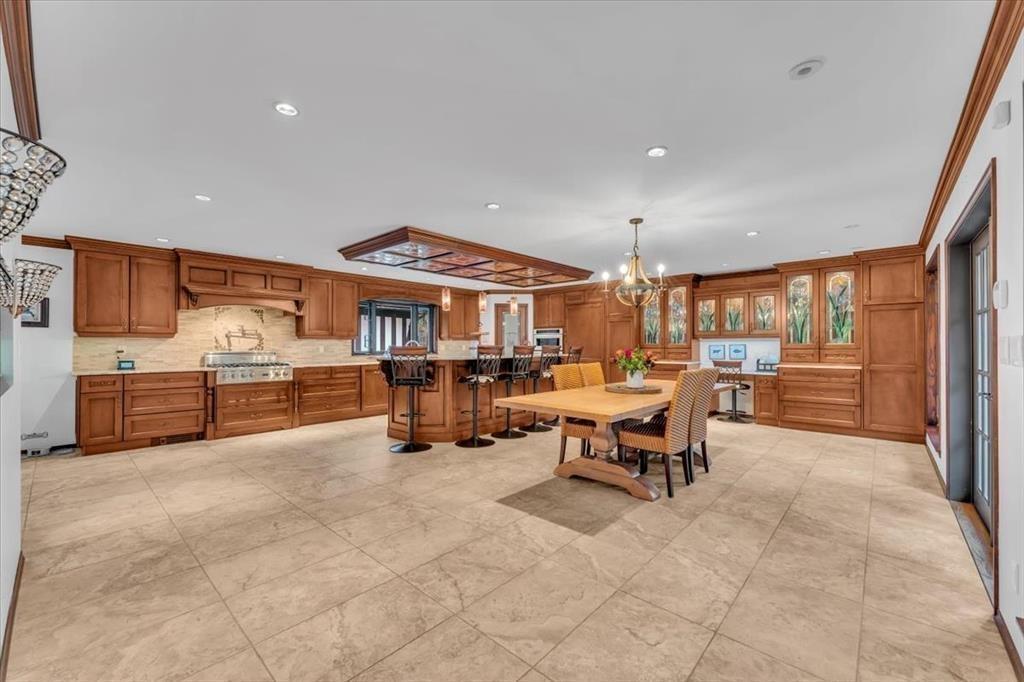 20077 FERNRIDGE CRESCENT, Langley