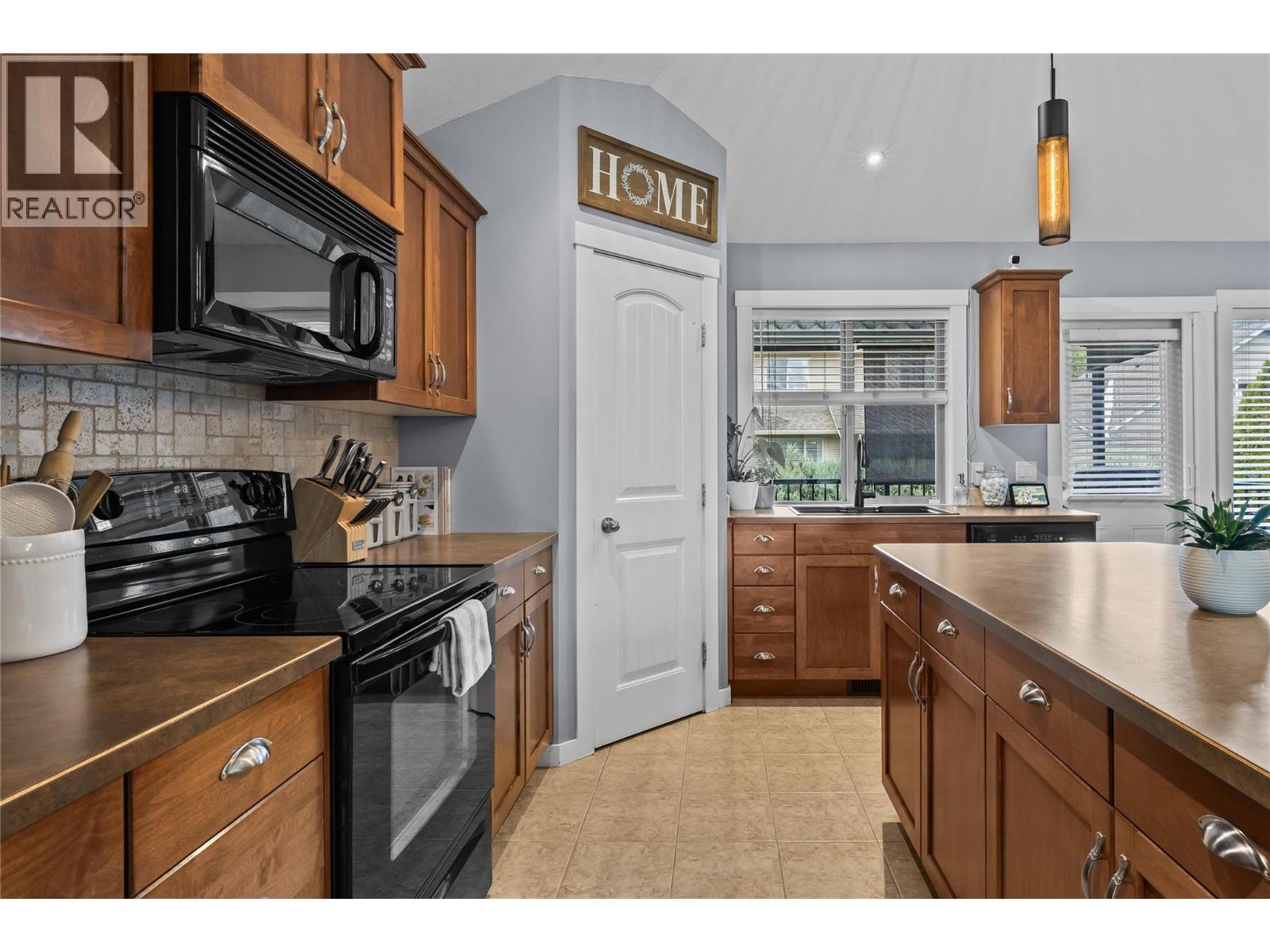  2866 Auburn Road, West Kelowna