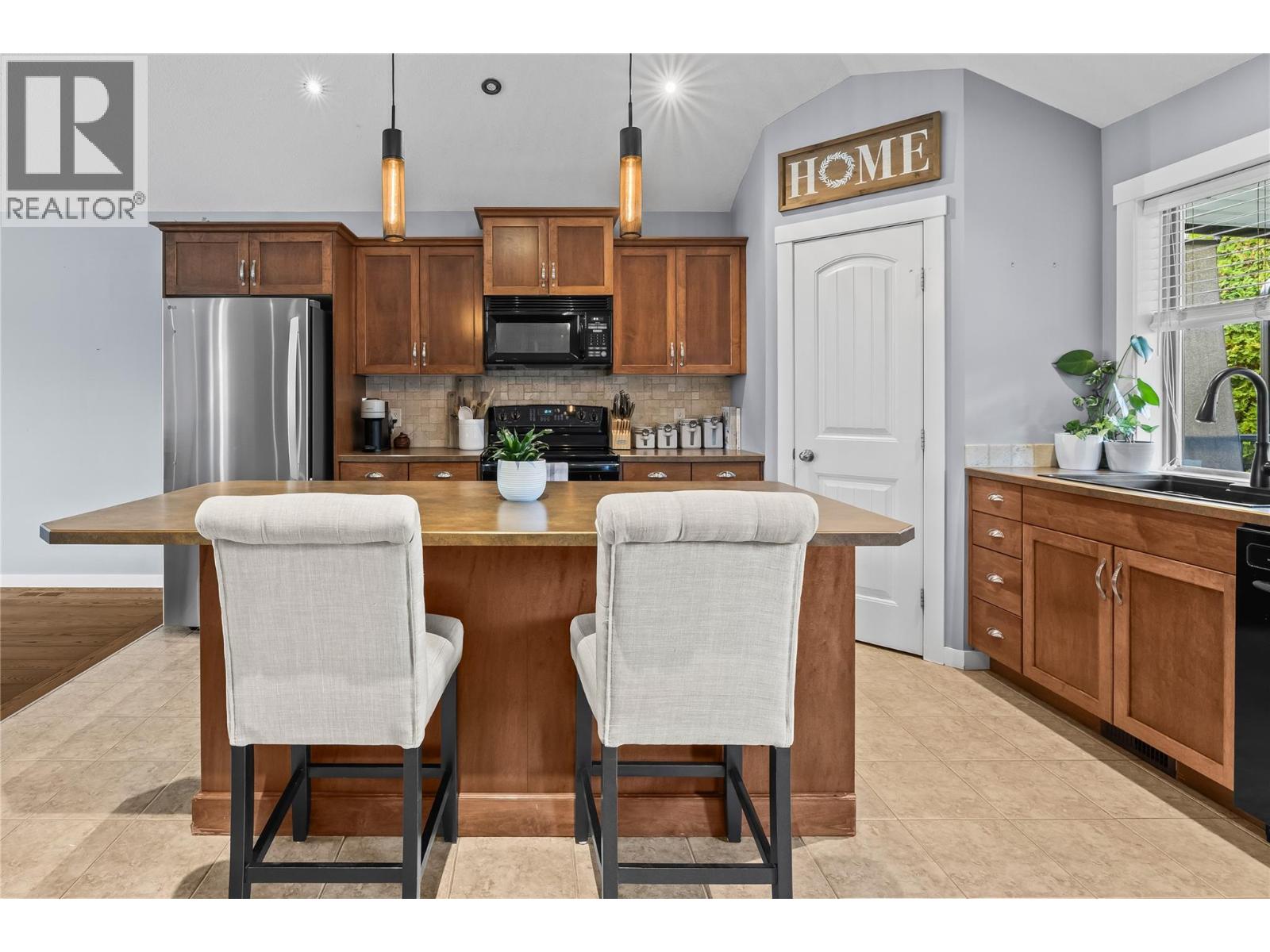  2866 Auburn Road, West Kelowna