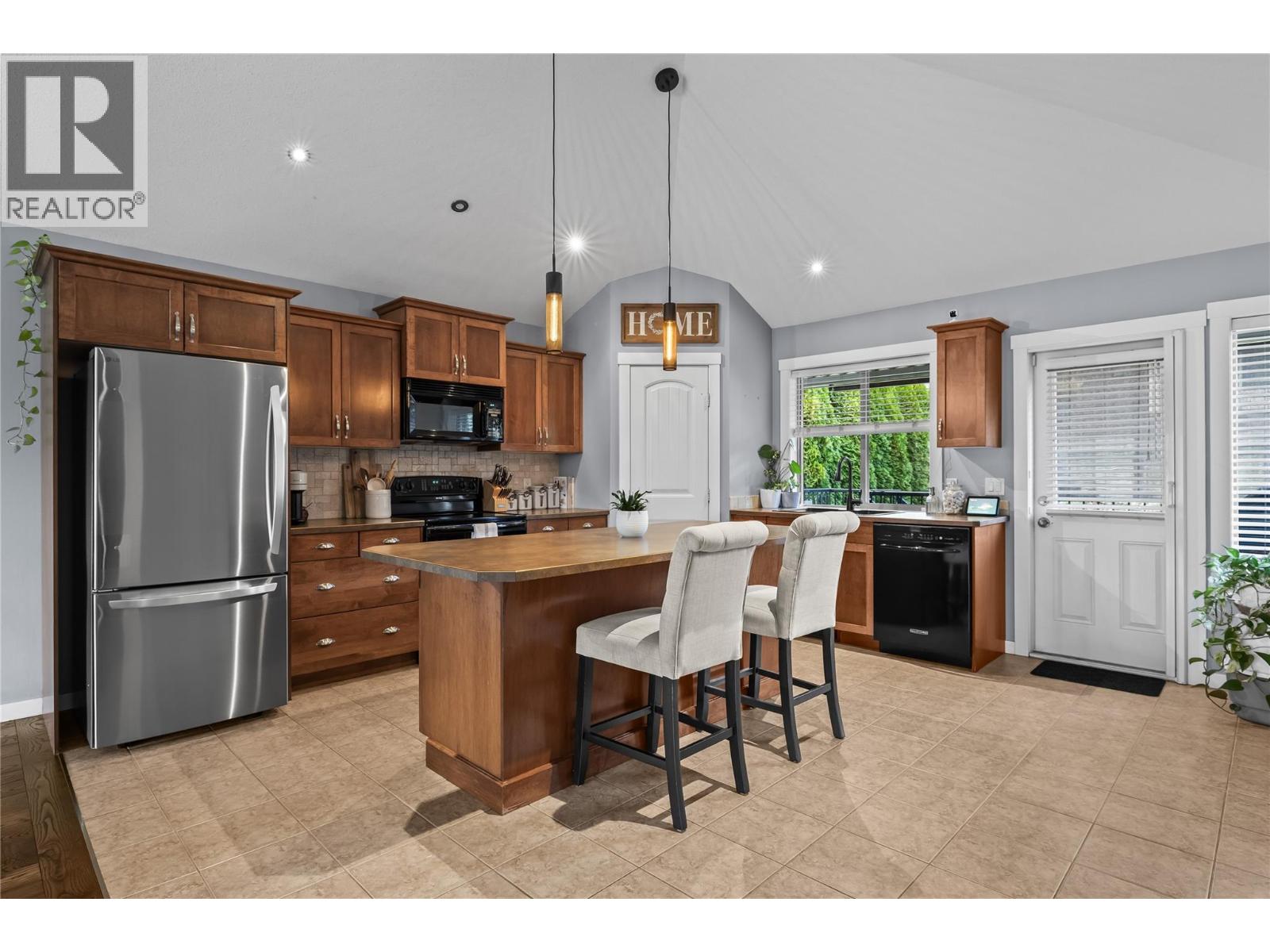  2866 Auburn Road, West Kelowna