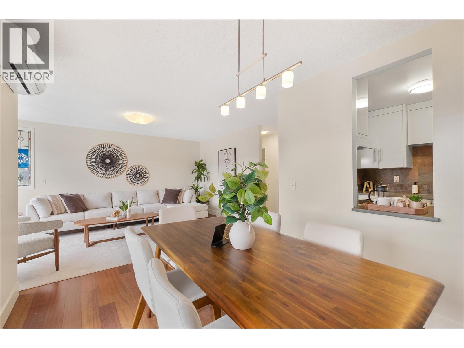 1206 737 Leon Avenue, Kelowna