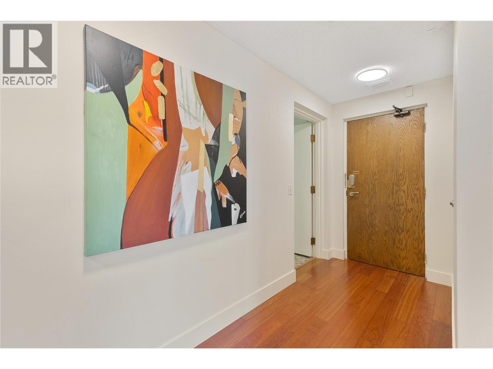 1206 737 Leon Avenue, Kelowna