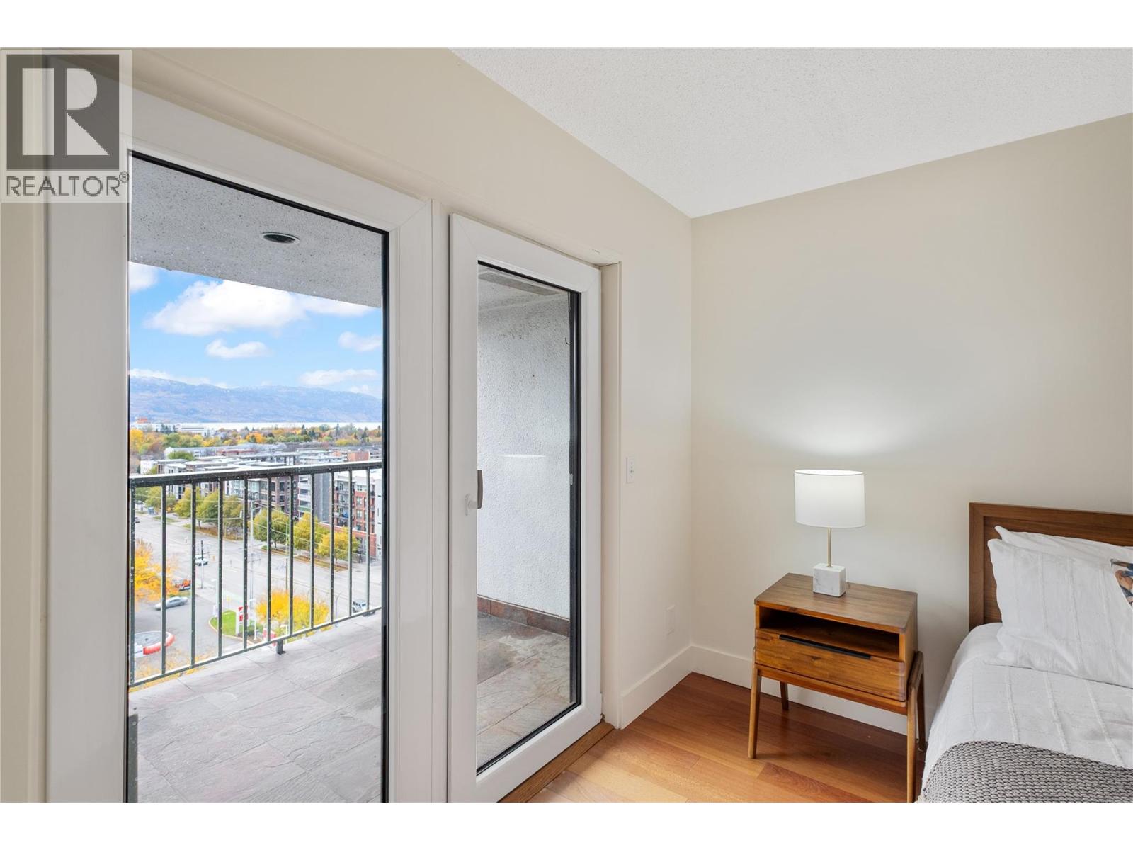 1206 737 Leon Avenue, Kelowna