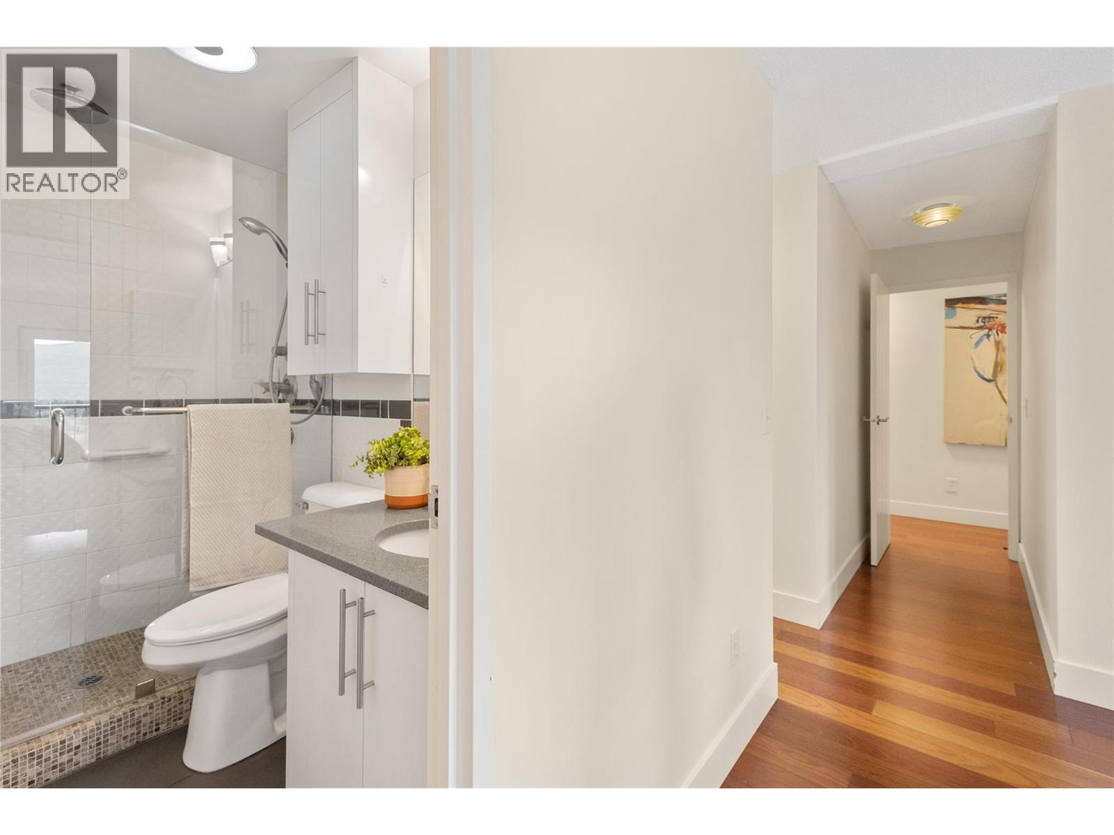 1206 737 Leon Avenue, Kelowna