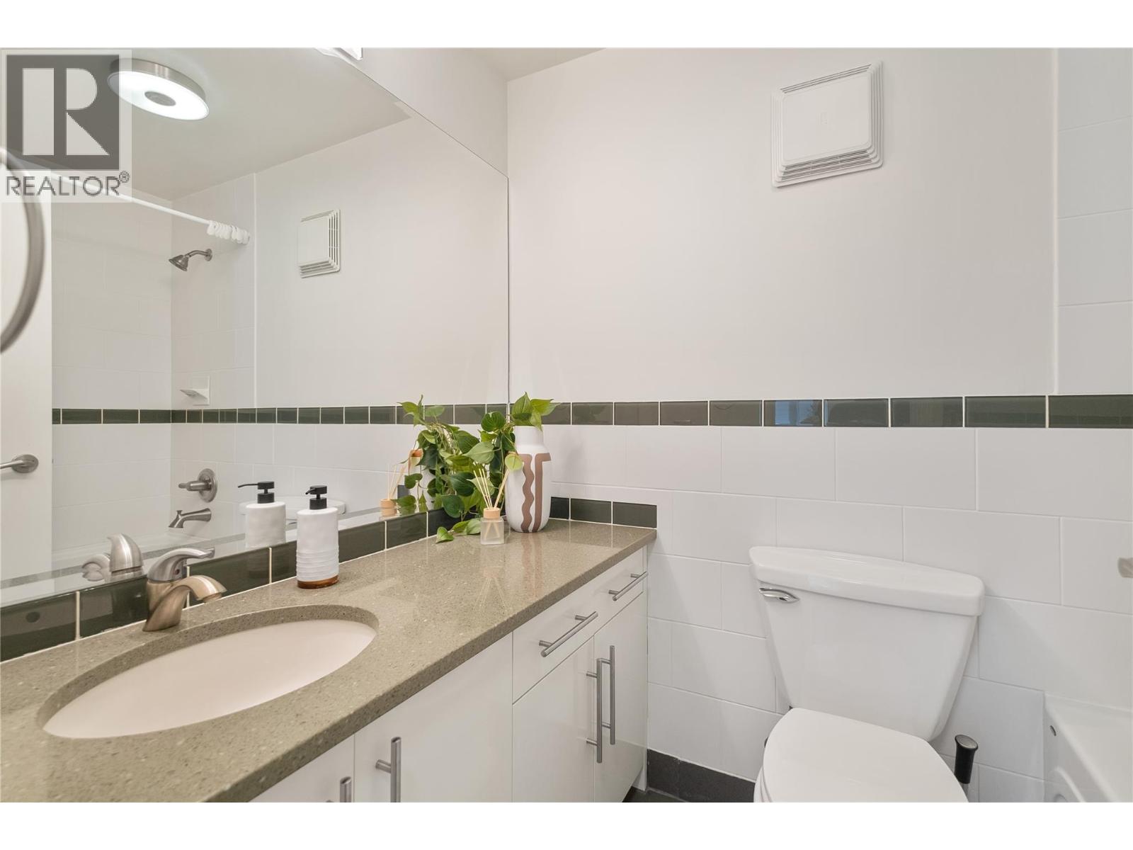 1206 737 Leon Avenue, Kelowna