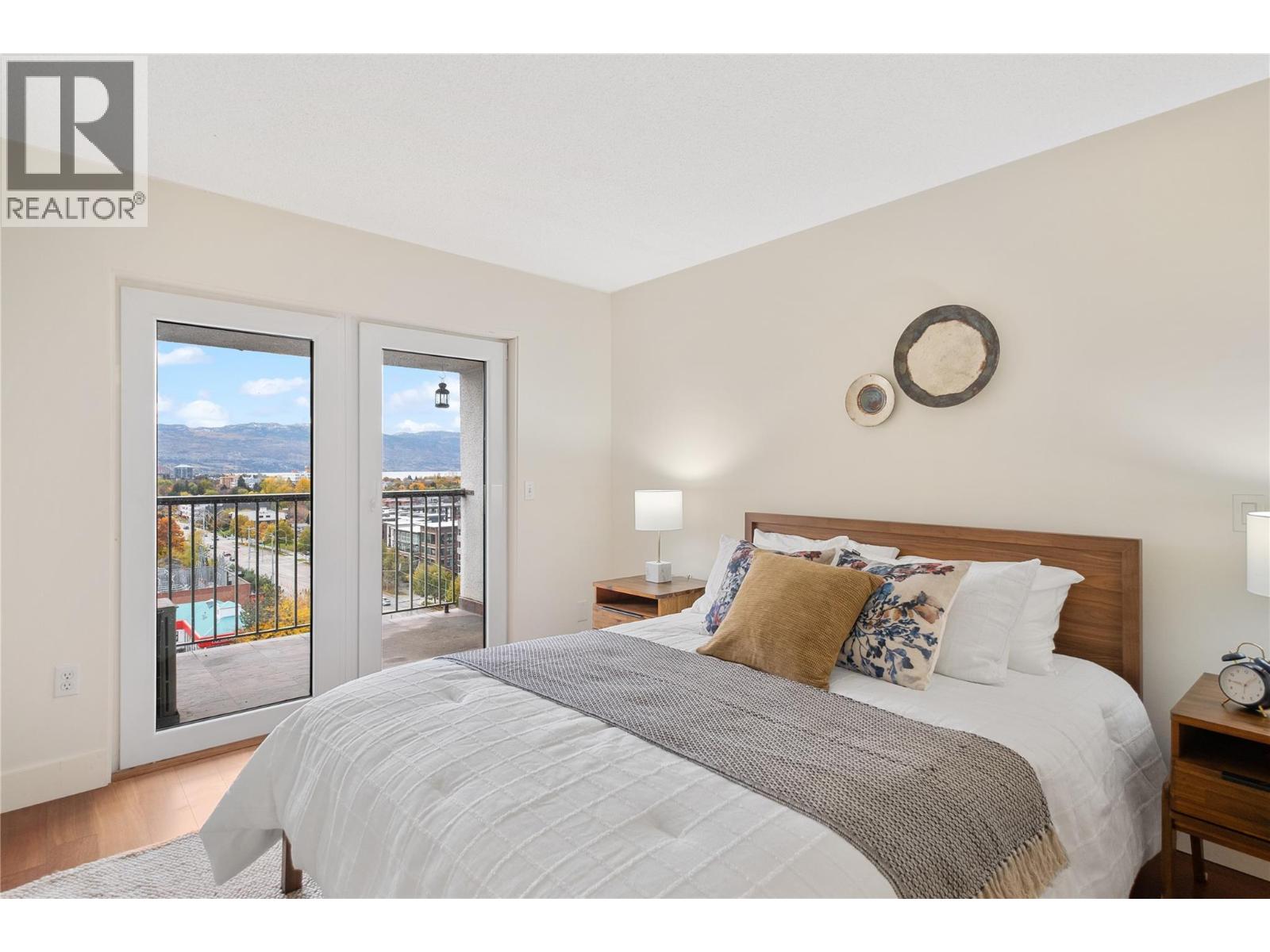 1206 737 Leon Avenue, Kelowna