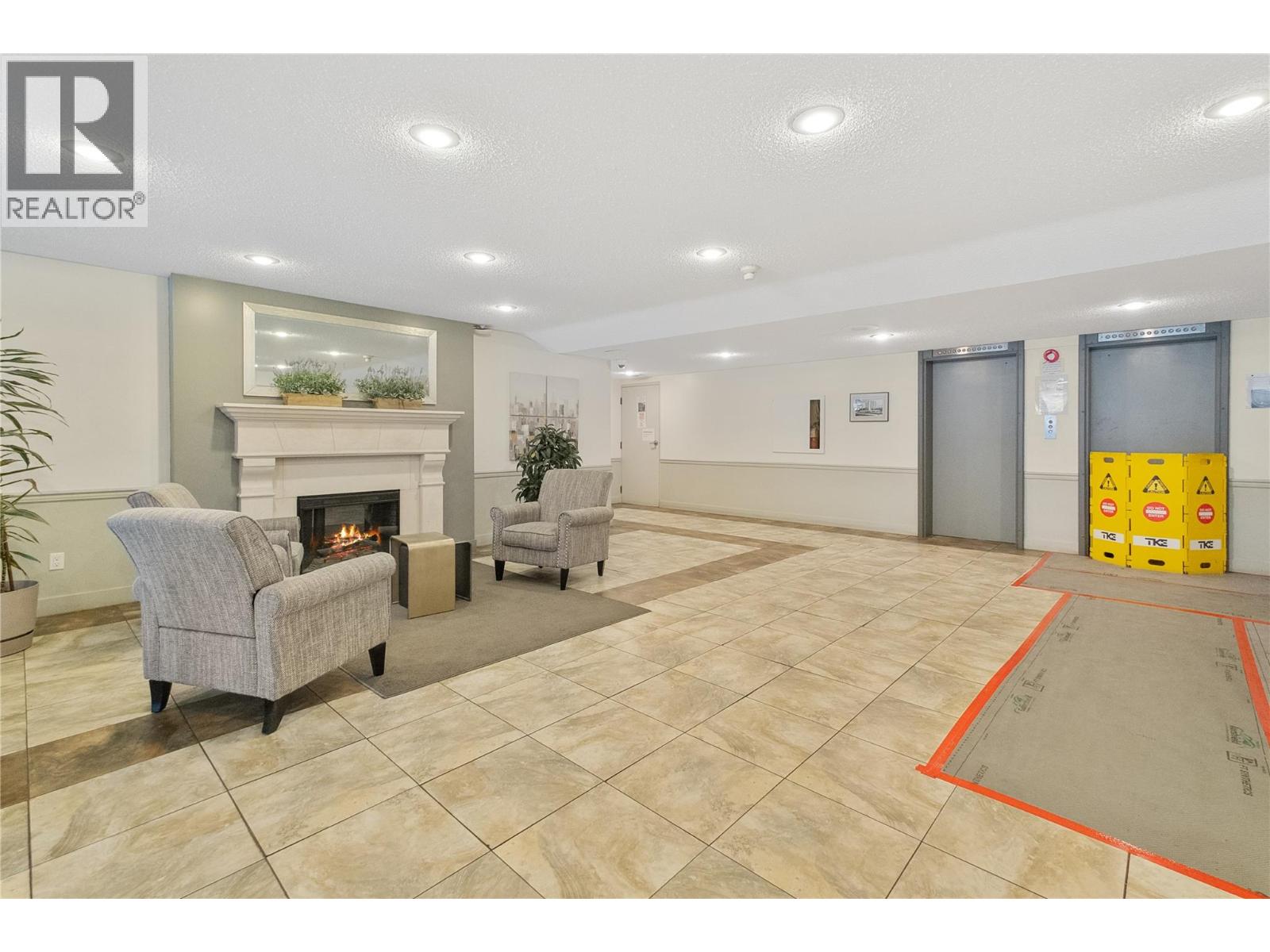 1206 737 Leon Avenue, Kelowna