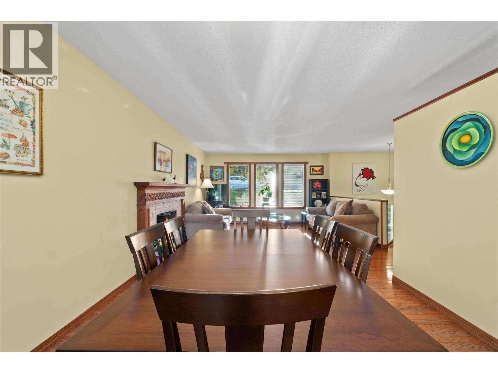  2164 Tomat Avenue, West Kelowna