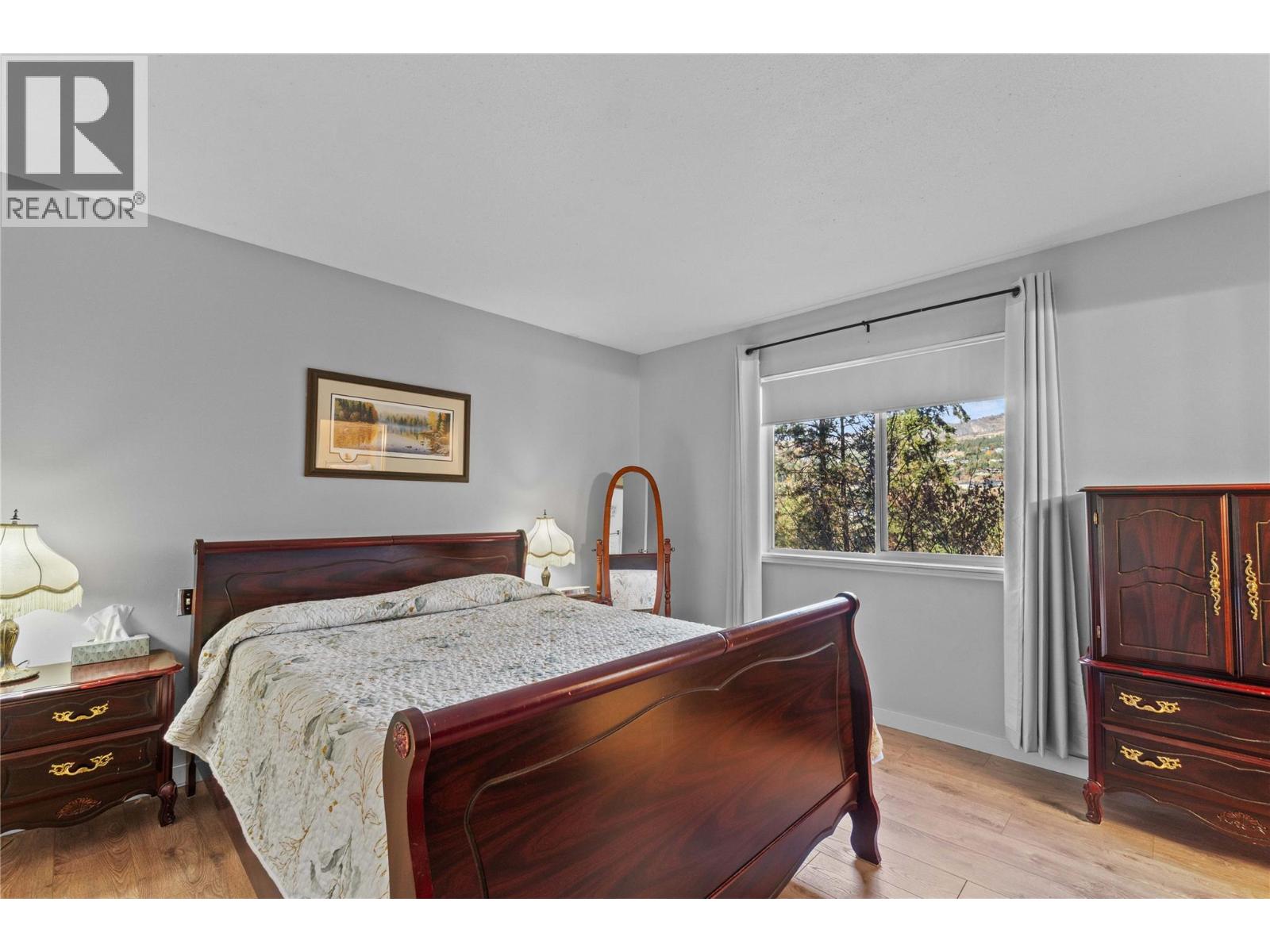  2164 Tomat Avenue, West Kelowna