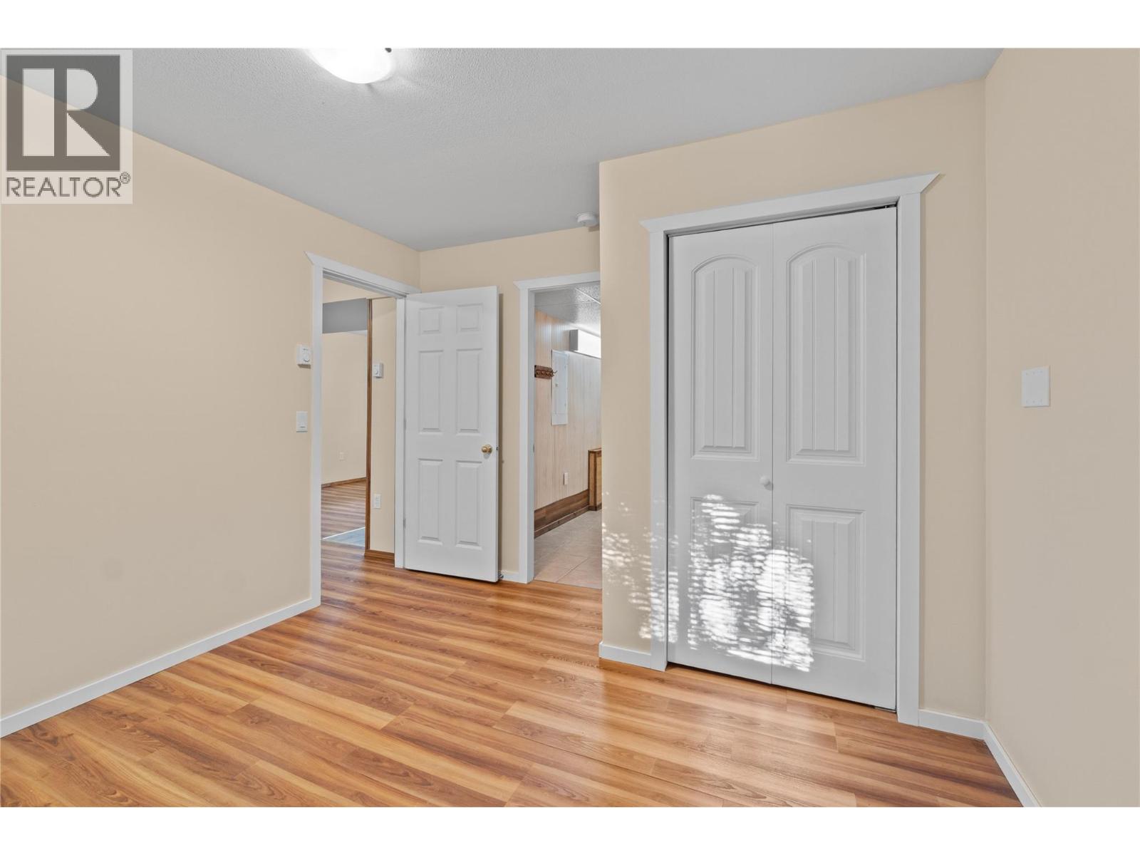  2164 Tomat Avenue, West Kelowna