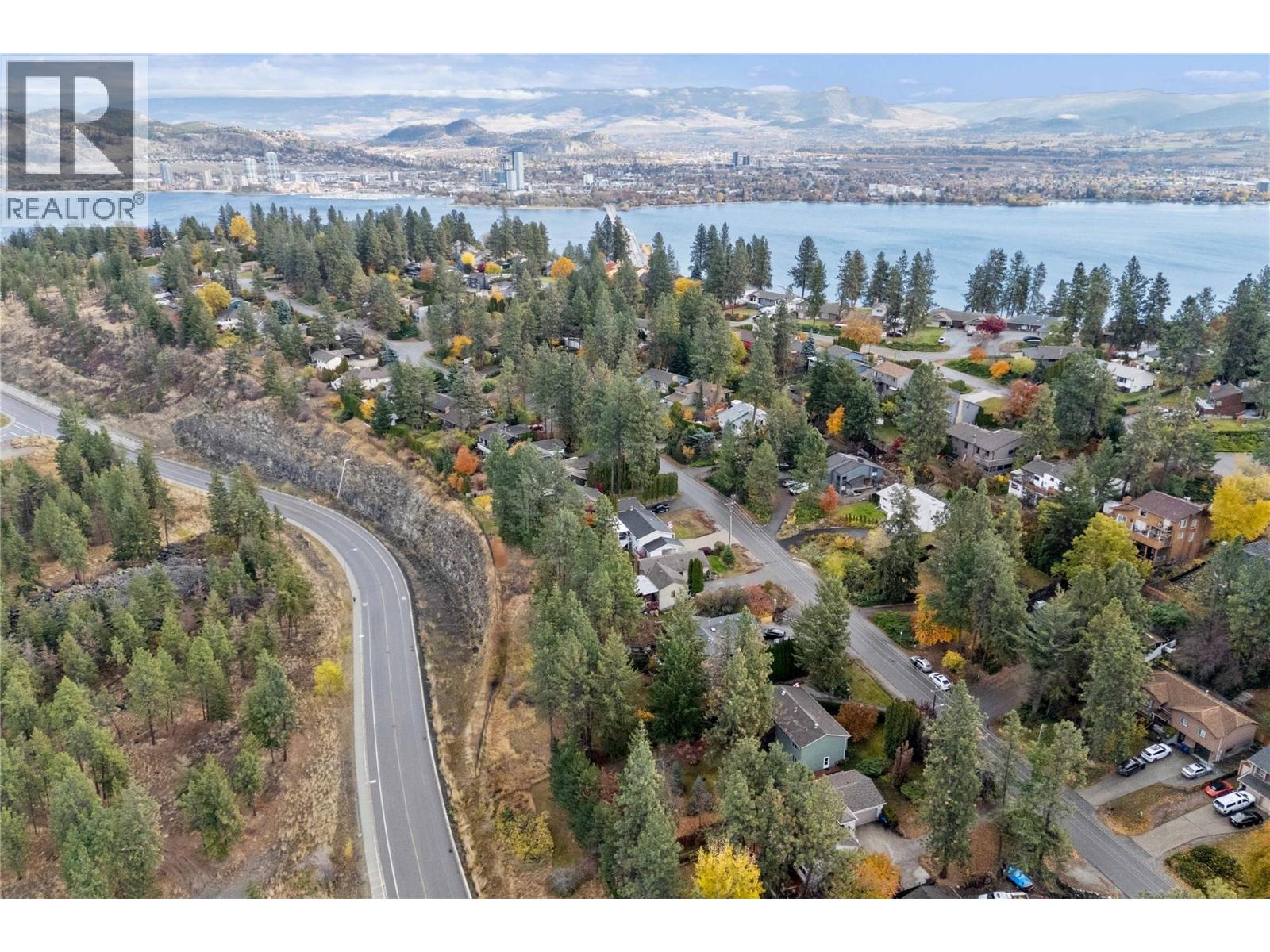  2164 Tomat Avenue, West Kelowna