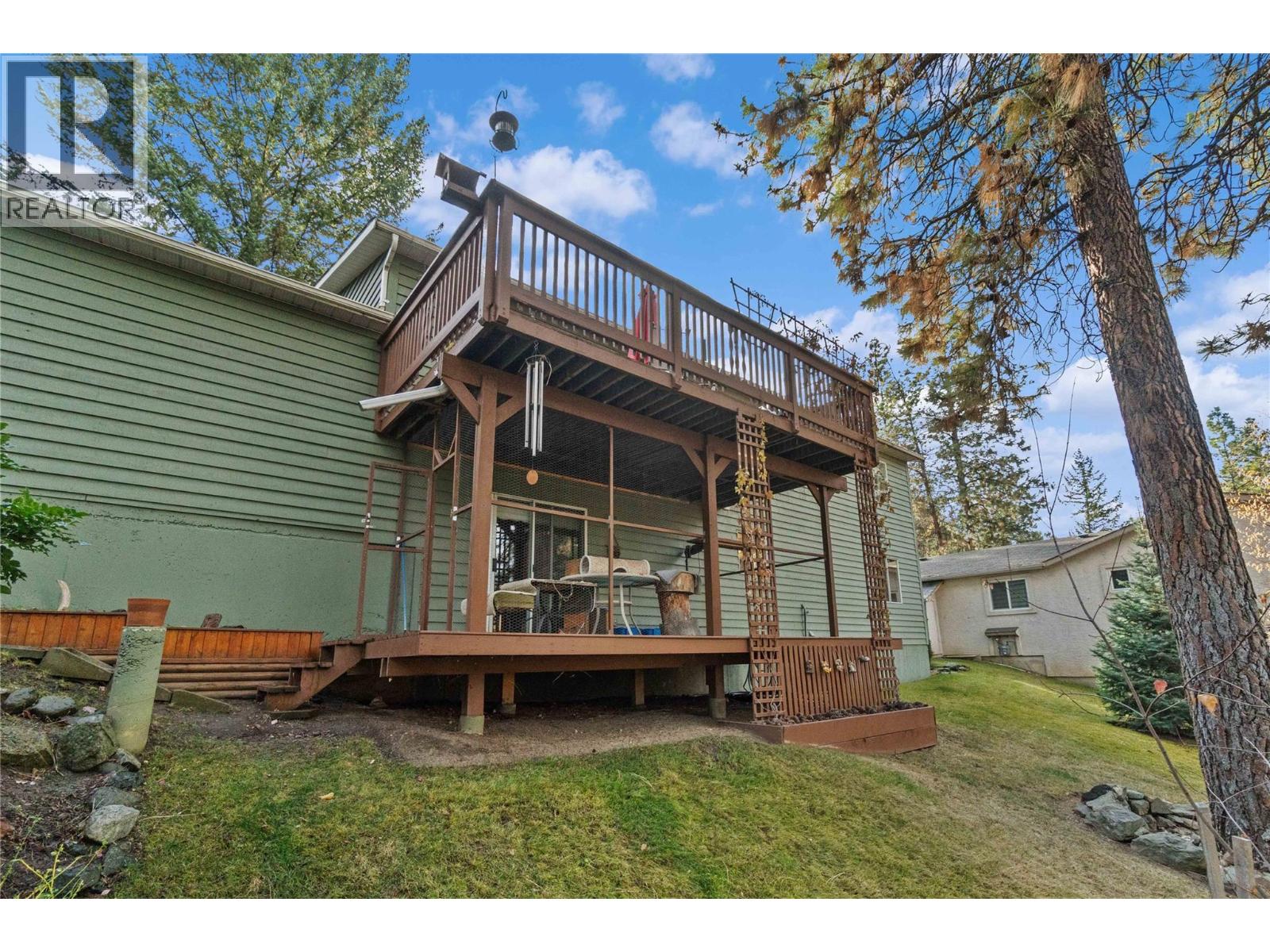  2164 Tomat Avenue, West Kelowna