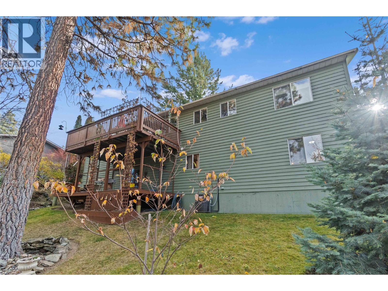  2164 Tomat Avenue, West Kelowna