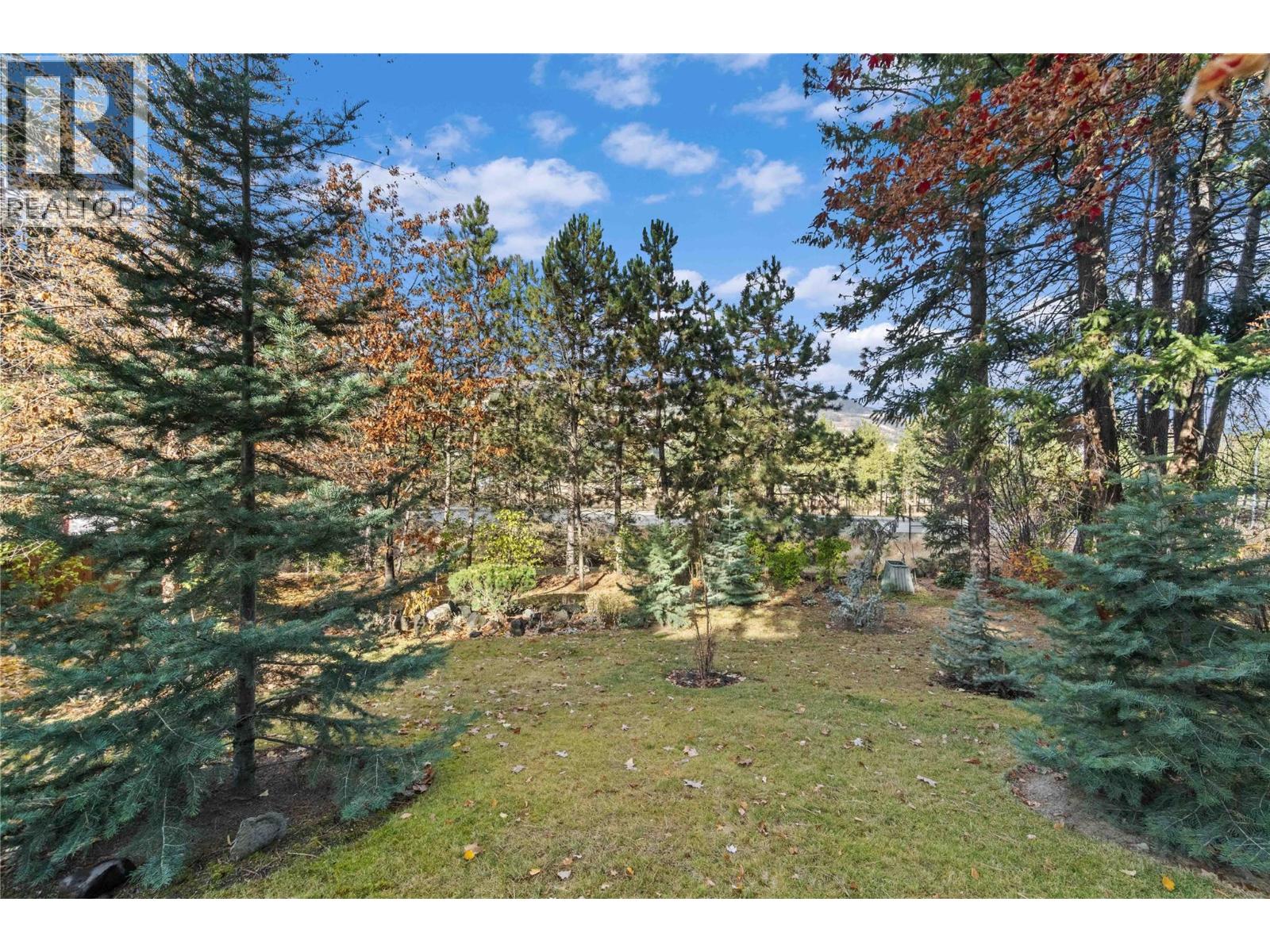  2164 Tomat Avenue, West Kelowna