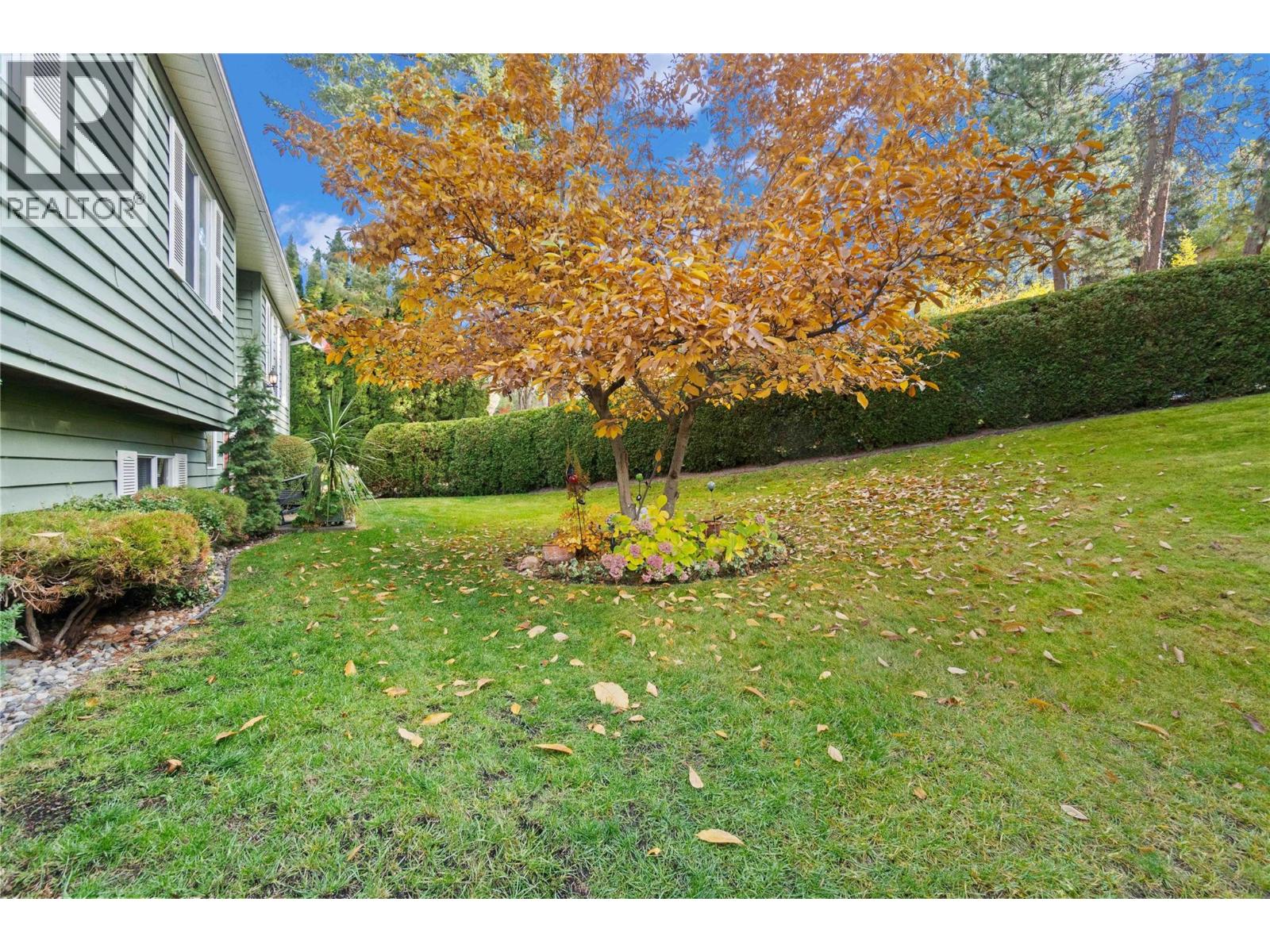  2164 Tomat Avenue, West Kelowna