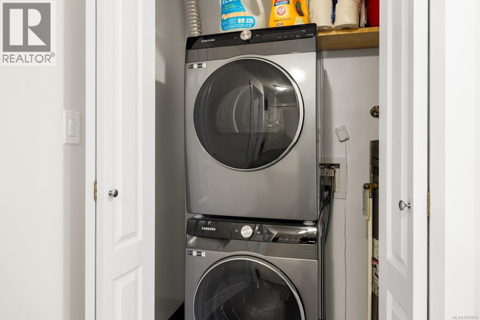 303 7070 West Saanich Rd, Central Saanich