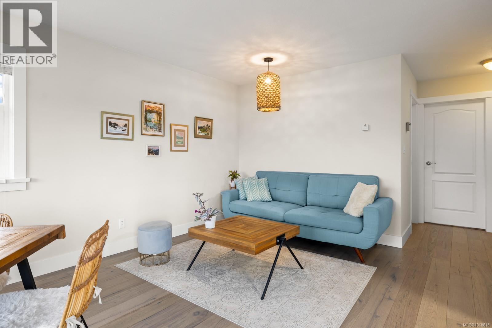 303 7070 West Saanich Rd, Central Saanich