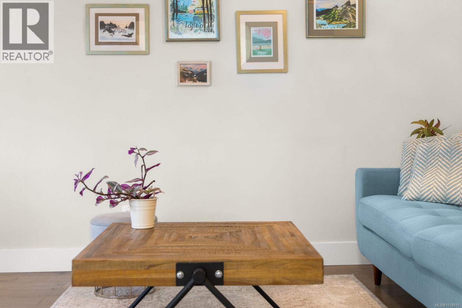 303 7070 West Saanich Rd, Central Saanich