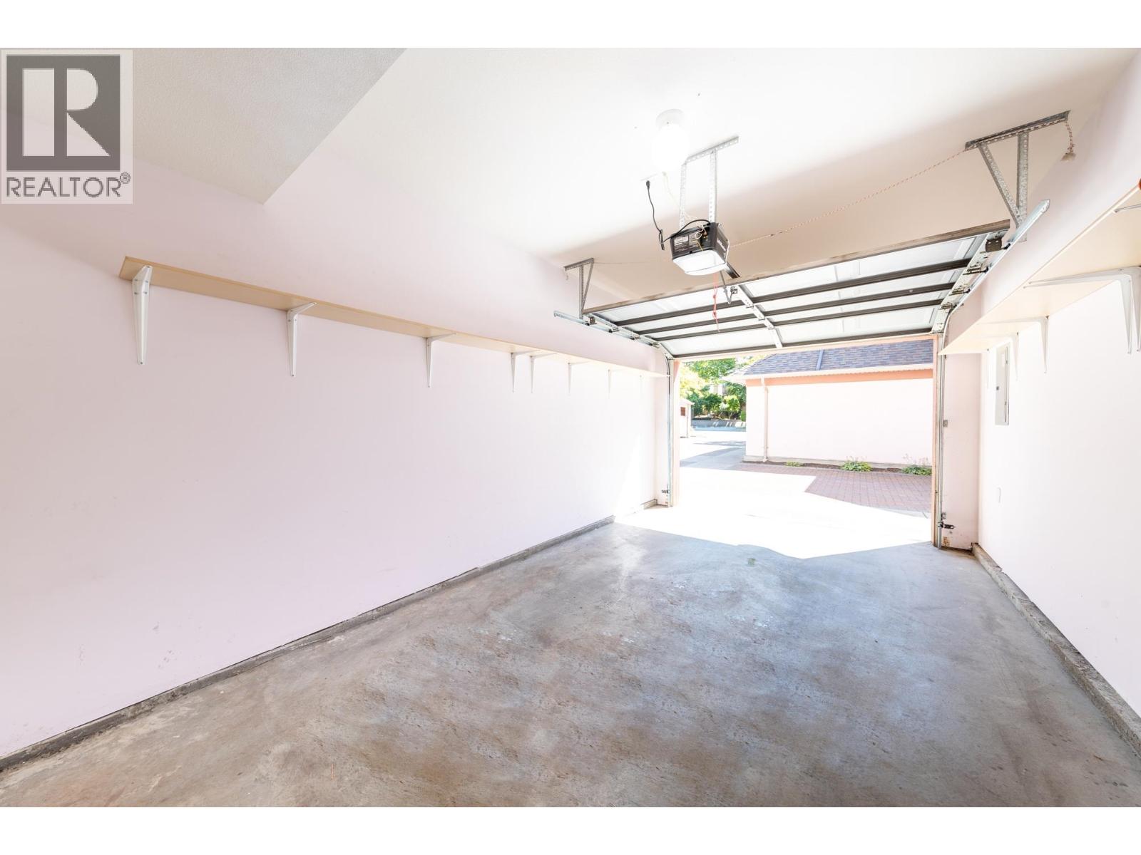 5 7651 MOFFATT ROAD, Richmond