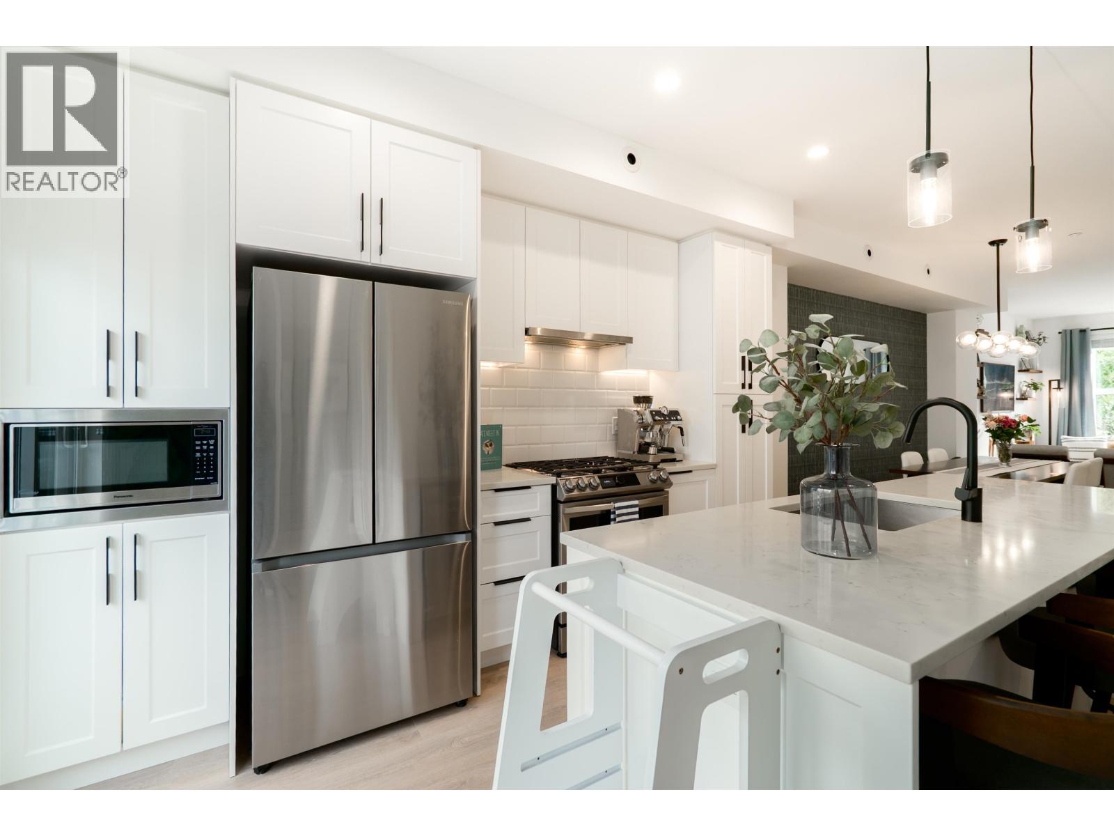 2834 HOPE STREET, Port Moody