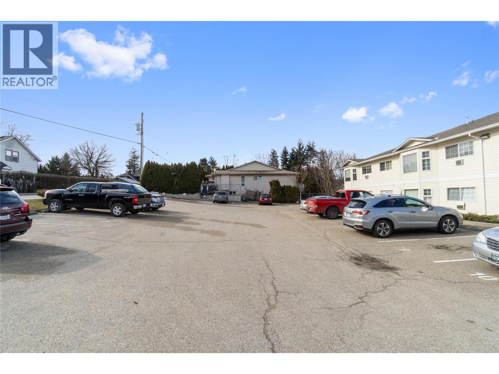 2820 Wolfenden Terrace Unit# 108, Armstrong