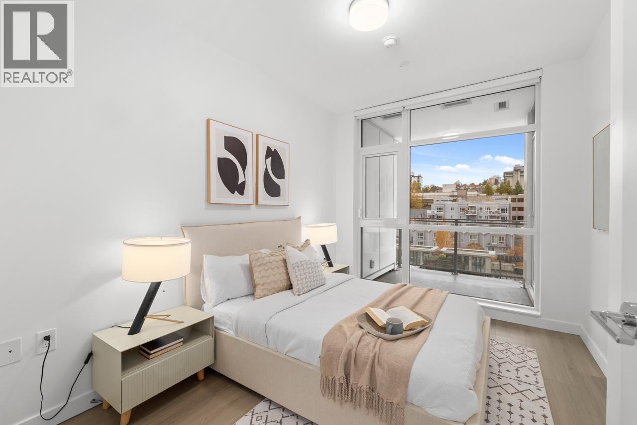 803 618 CARNARVON STREET, New Westminster