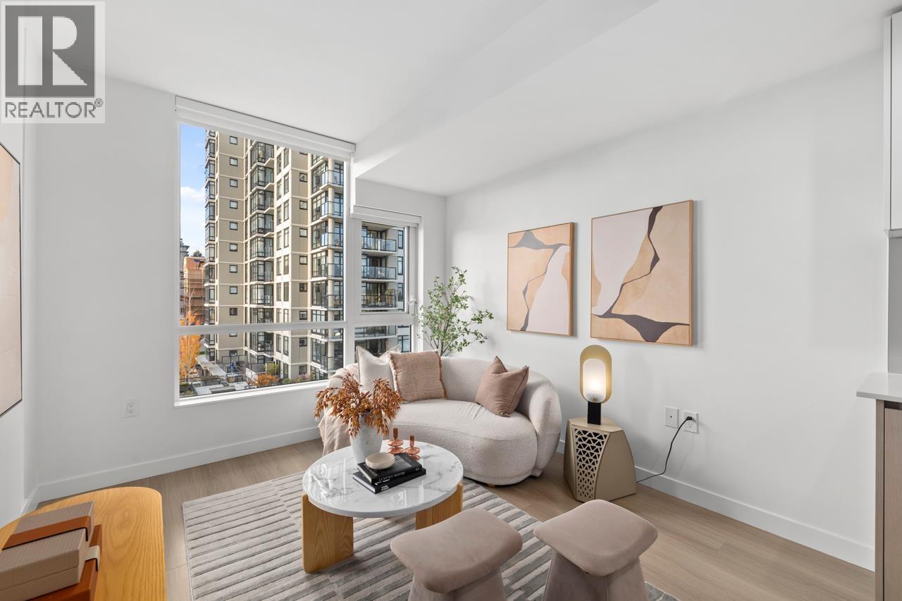 803 618 CARNARVON STREET, New Westminster