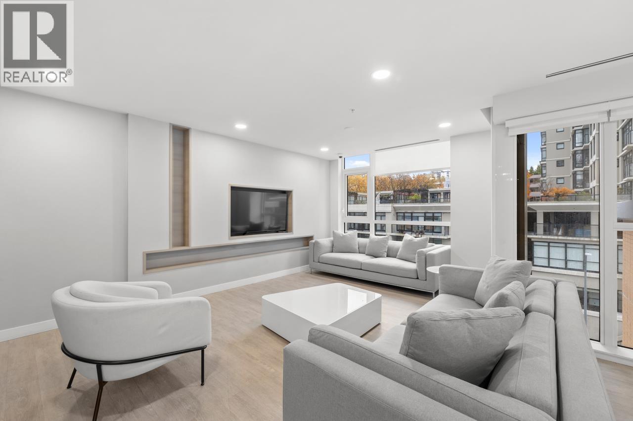 803 618 CARNARVON STREET, New Westminster