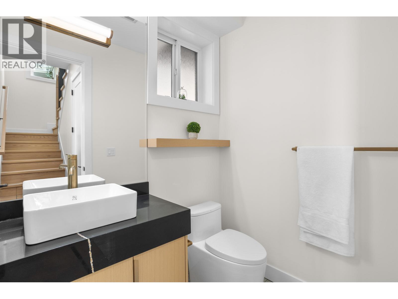 2 3429 NAPIER STREET, Vancouver