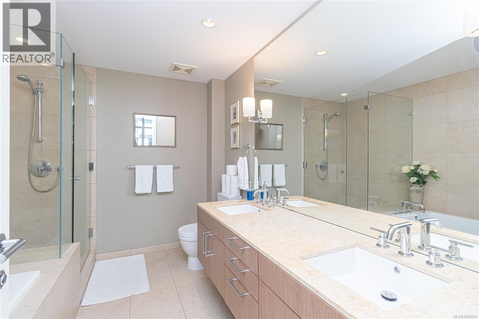 105 100 Saghalie Road, Victoria