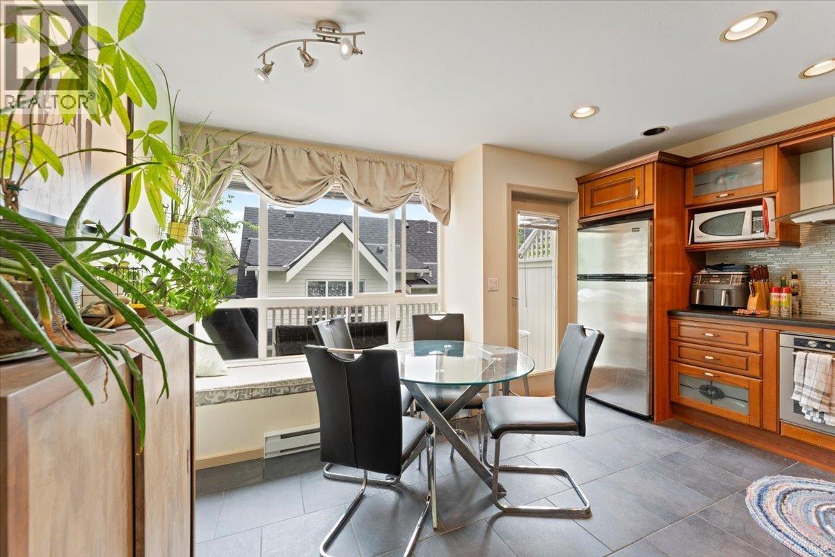 6878 VILLAGE GREEN, Burnaby