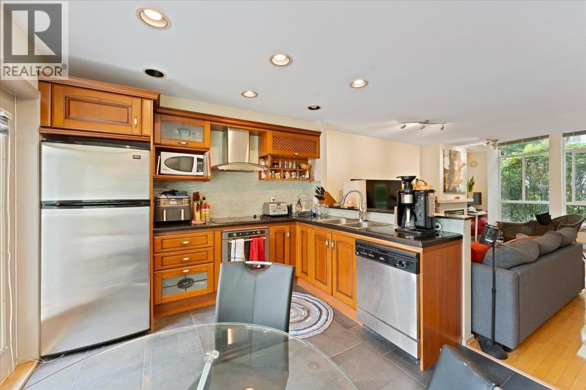 6878 VILLAGE GREEN, Burnaby