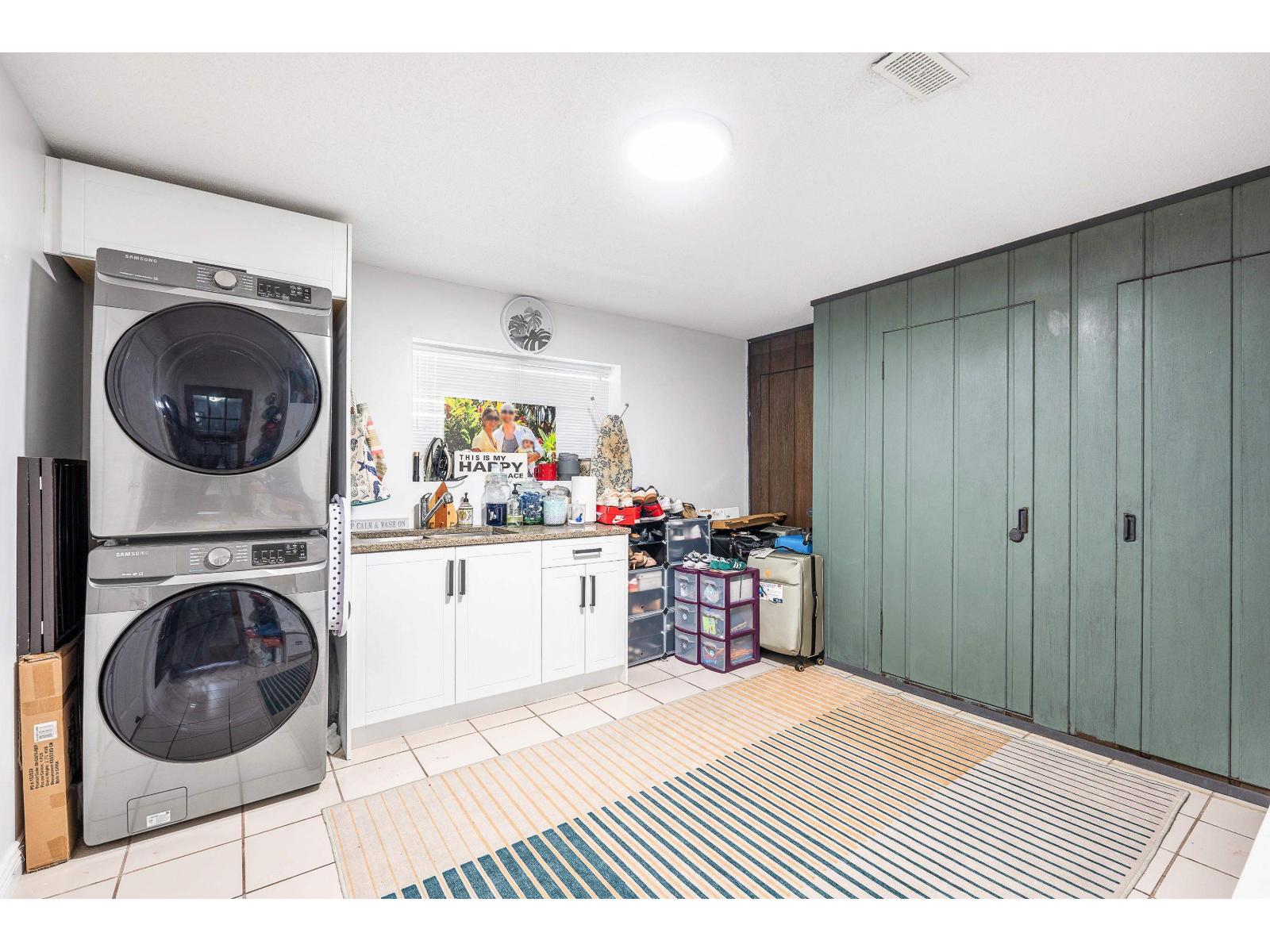 10662 SANTA MONICA, Delta