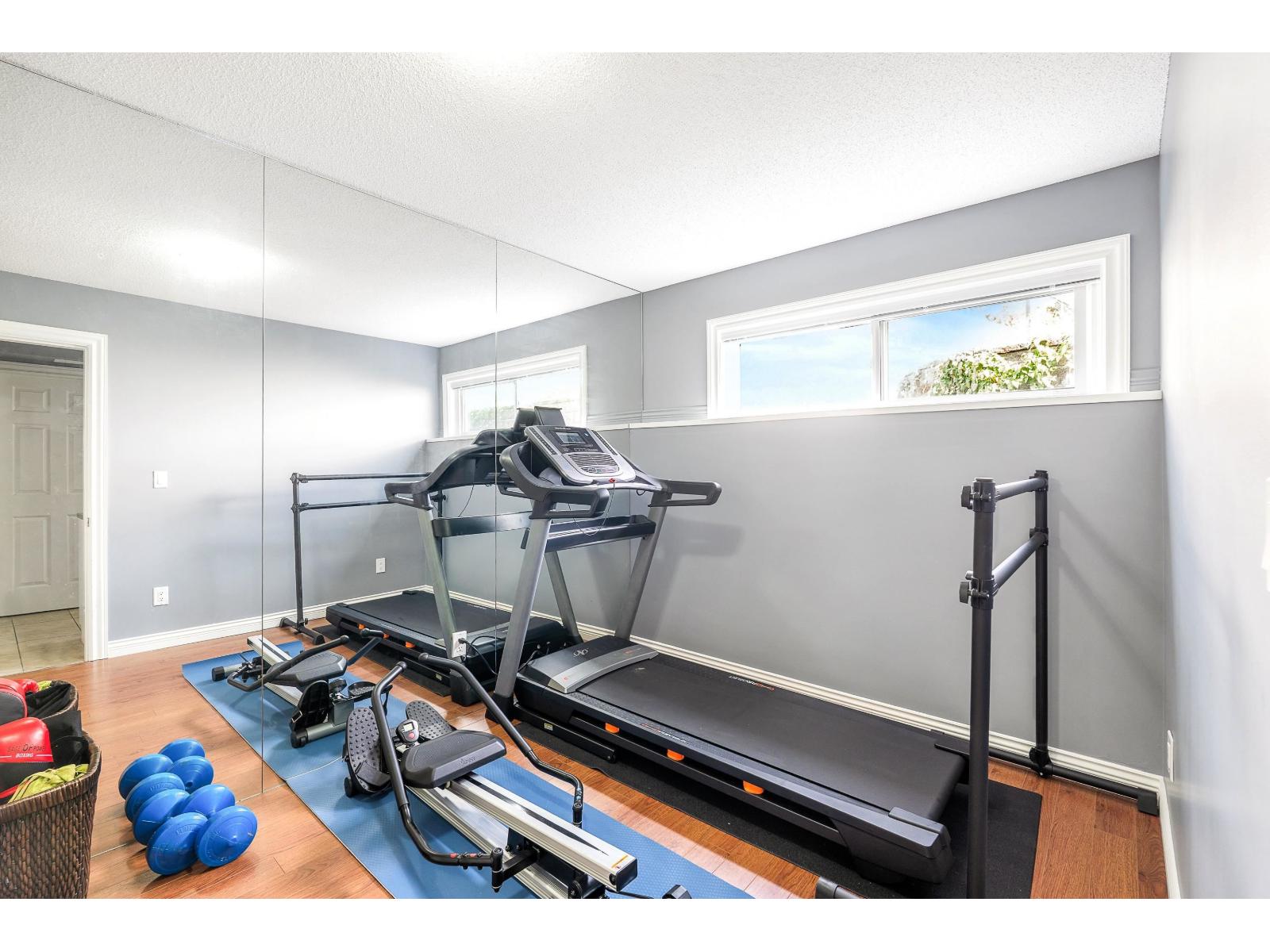 10662 SANTA MONICA, Delta