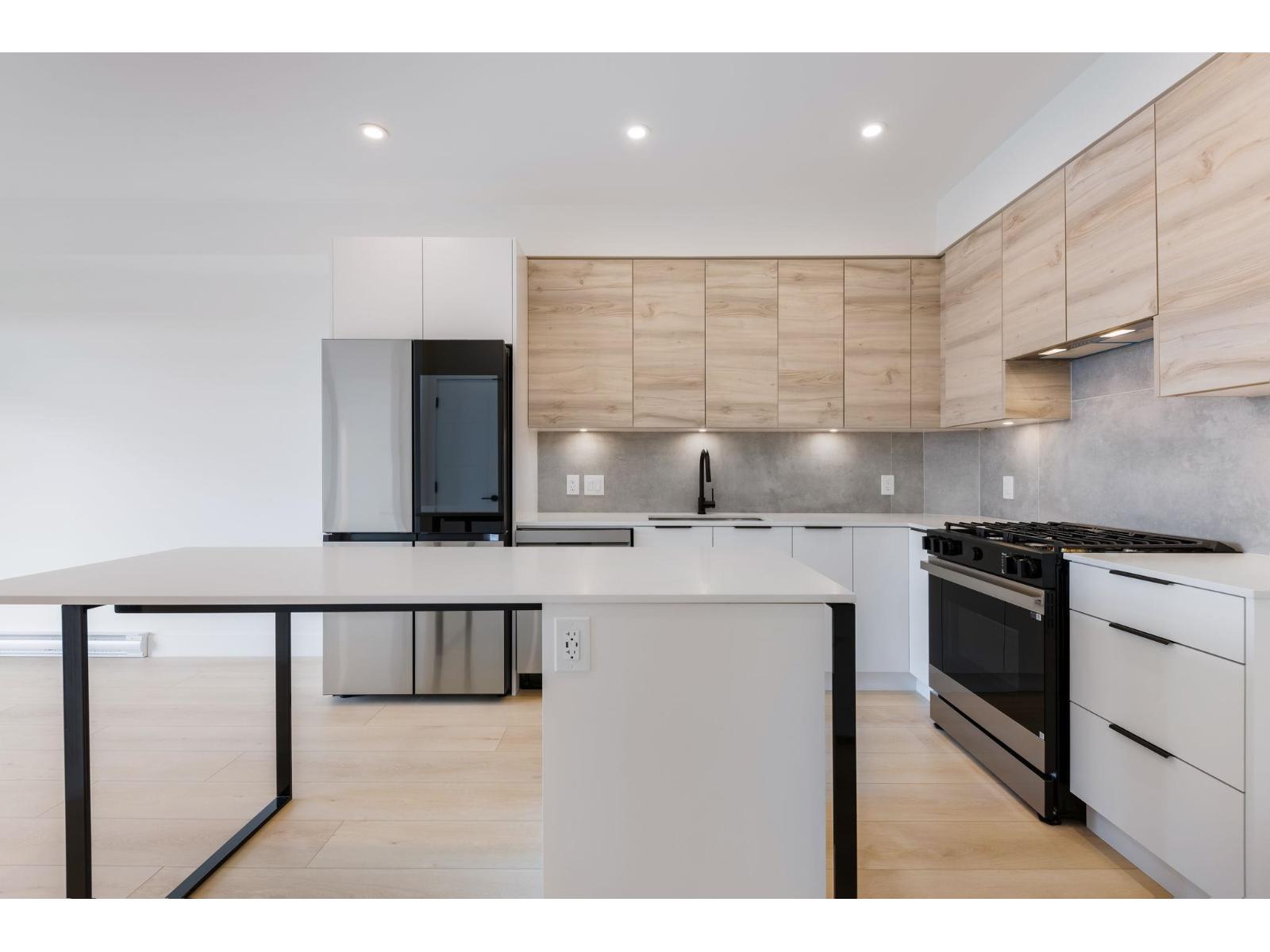 207 30490 CARDINAL AVENUE, Abbotsford