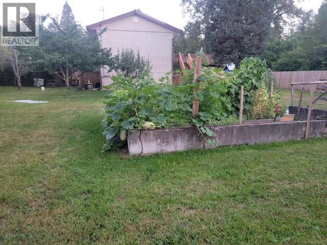 2165 QUEENSWAY DRIVE, Terrace