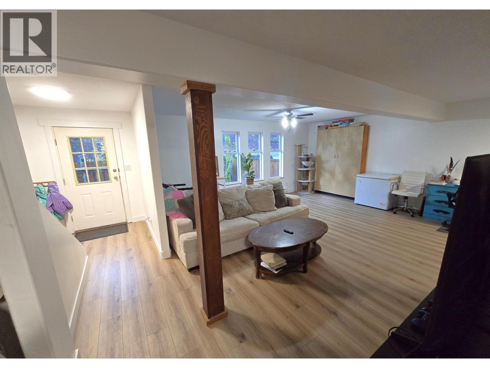 2165 QUEENSWAY DRIVE, Terrace