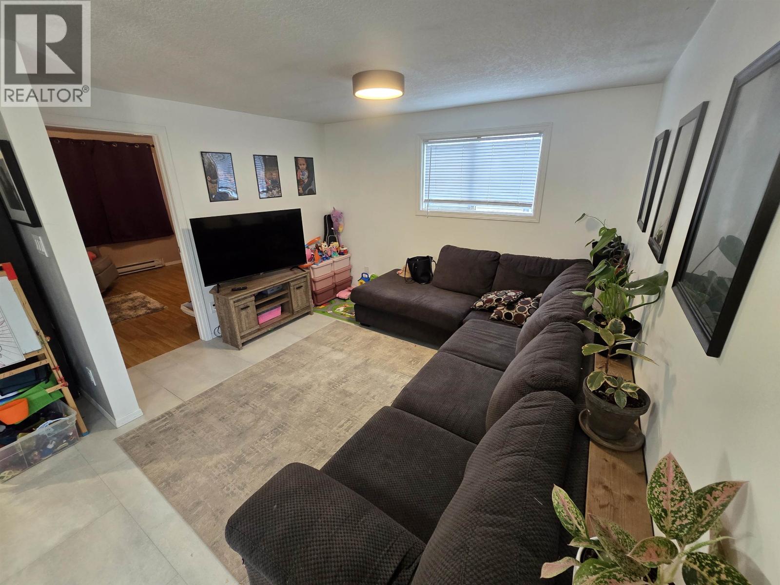 2165 QUEENSWAY DRIVE, Terrace