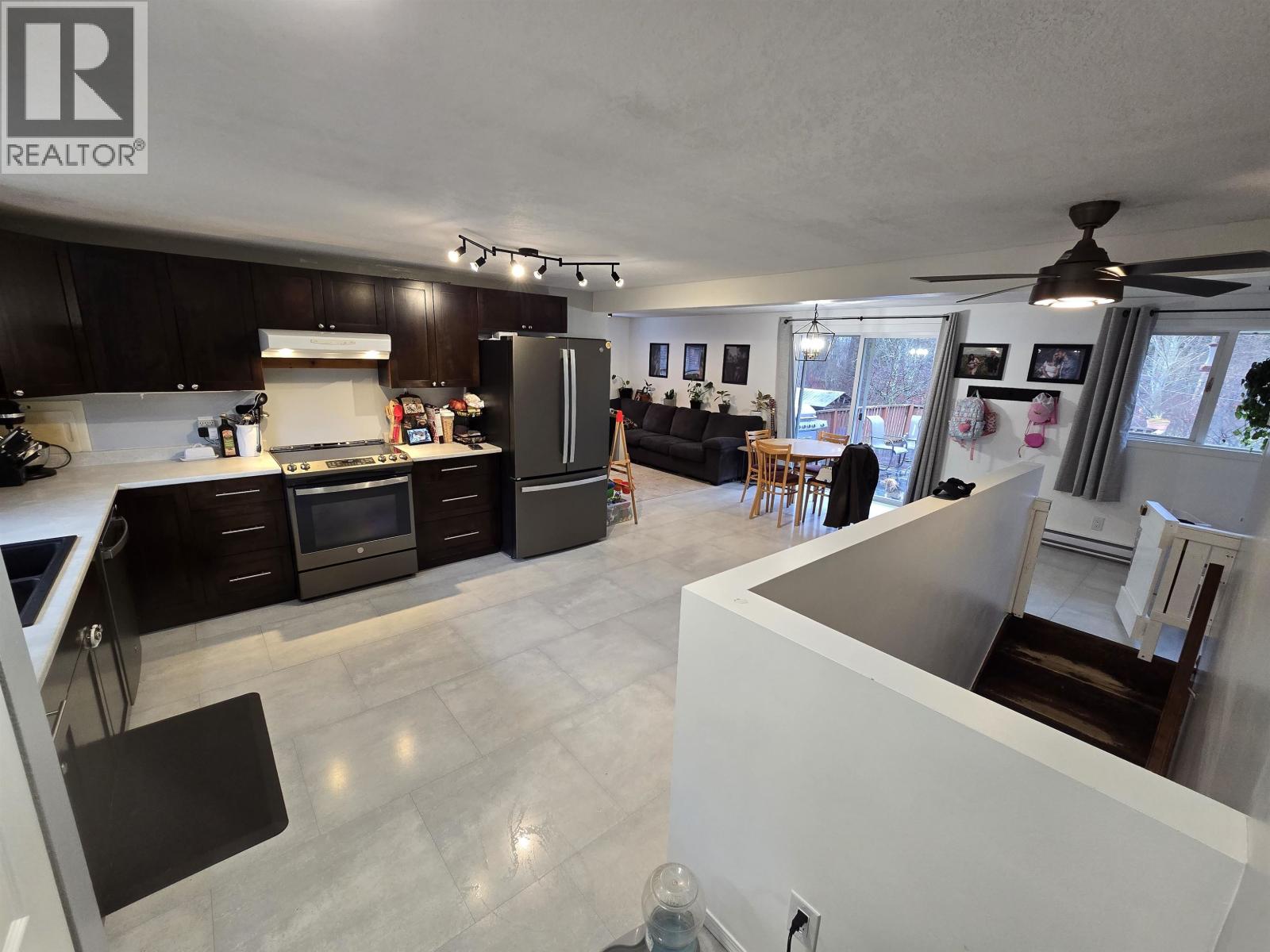 2165 QUEENSWAY DRIVE, Terrace