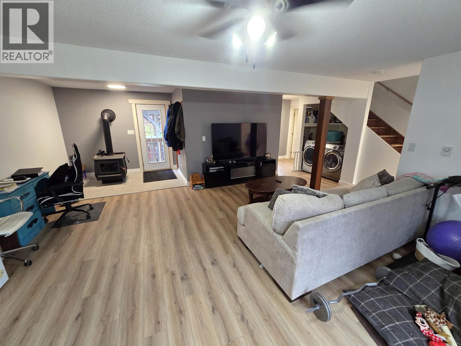 2165 QUEENSWAY DRIVE, Terrace