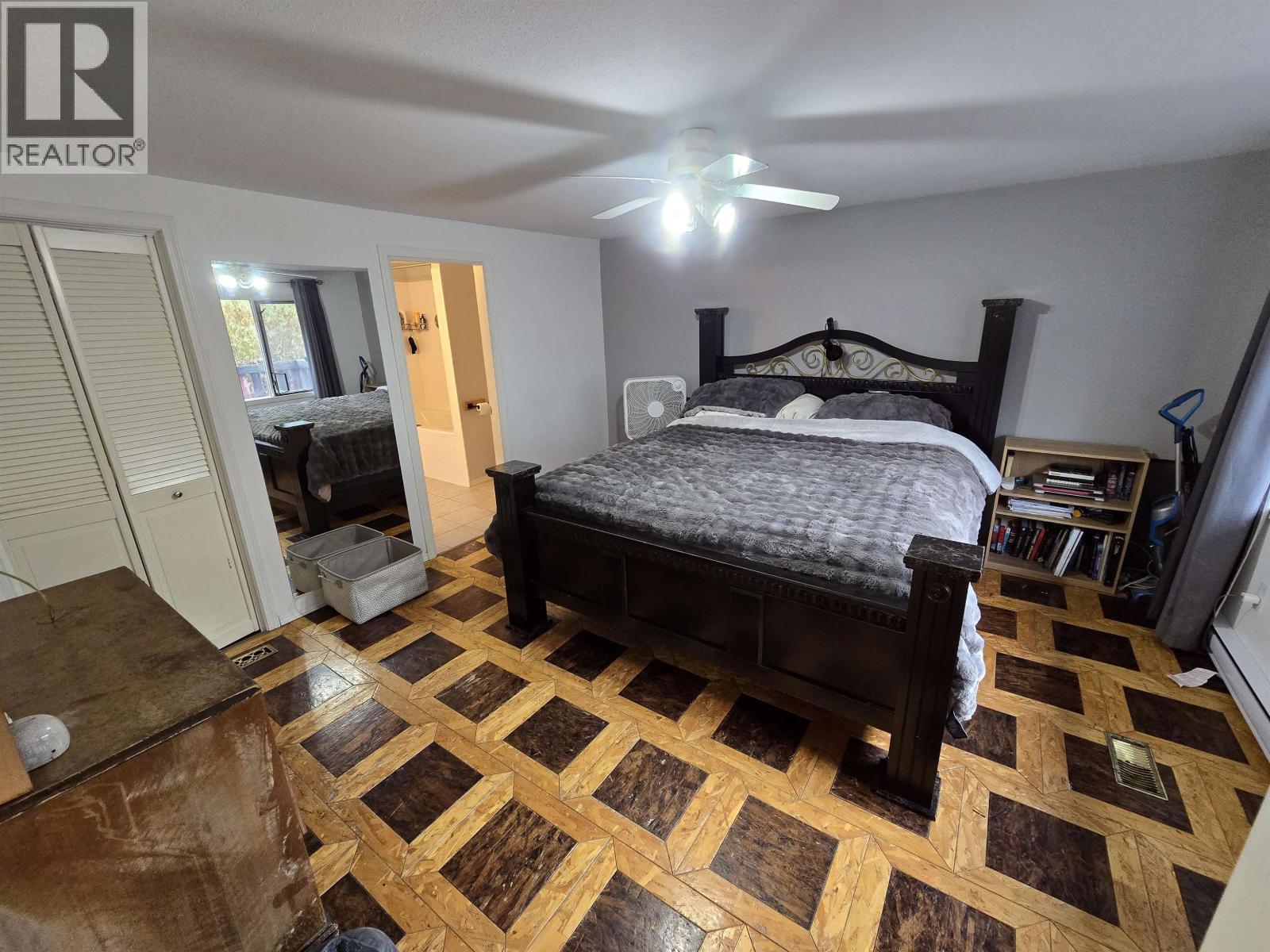 2165 QUEENSWAY DRIVE, Terrace