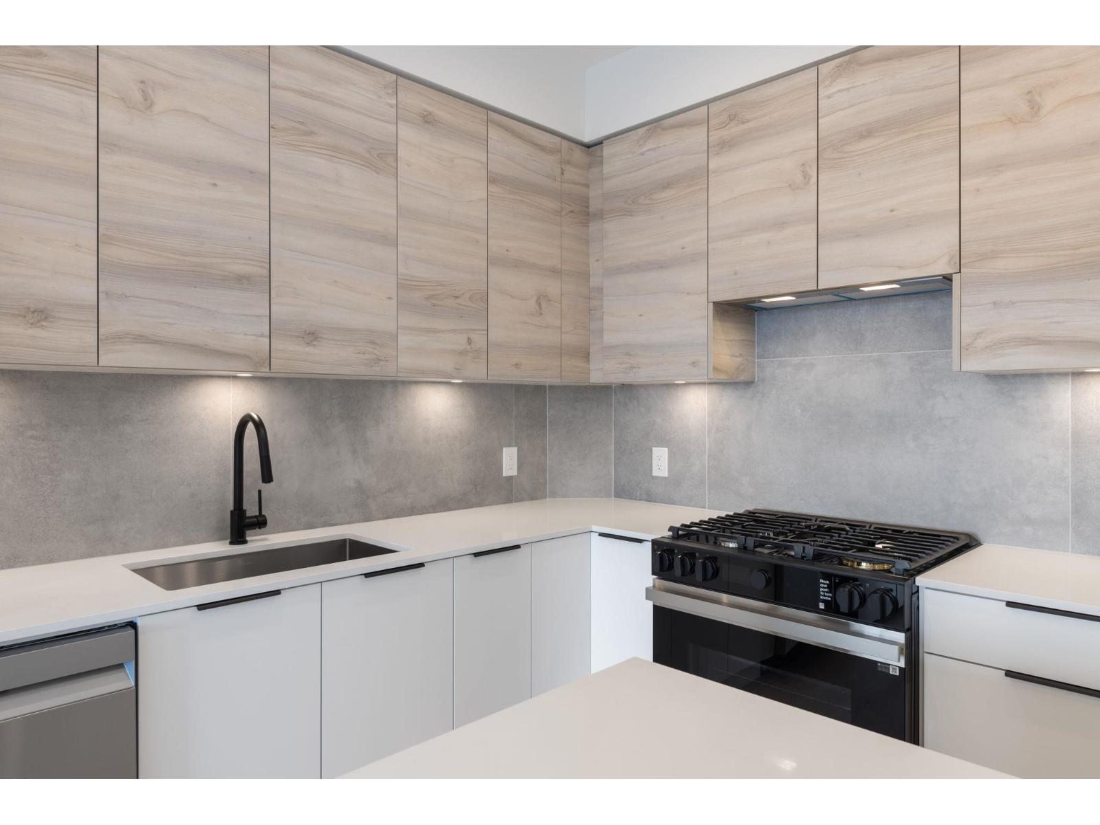 207 30490 CARDINAL AVENUE, Abbotsford