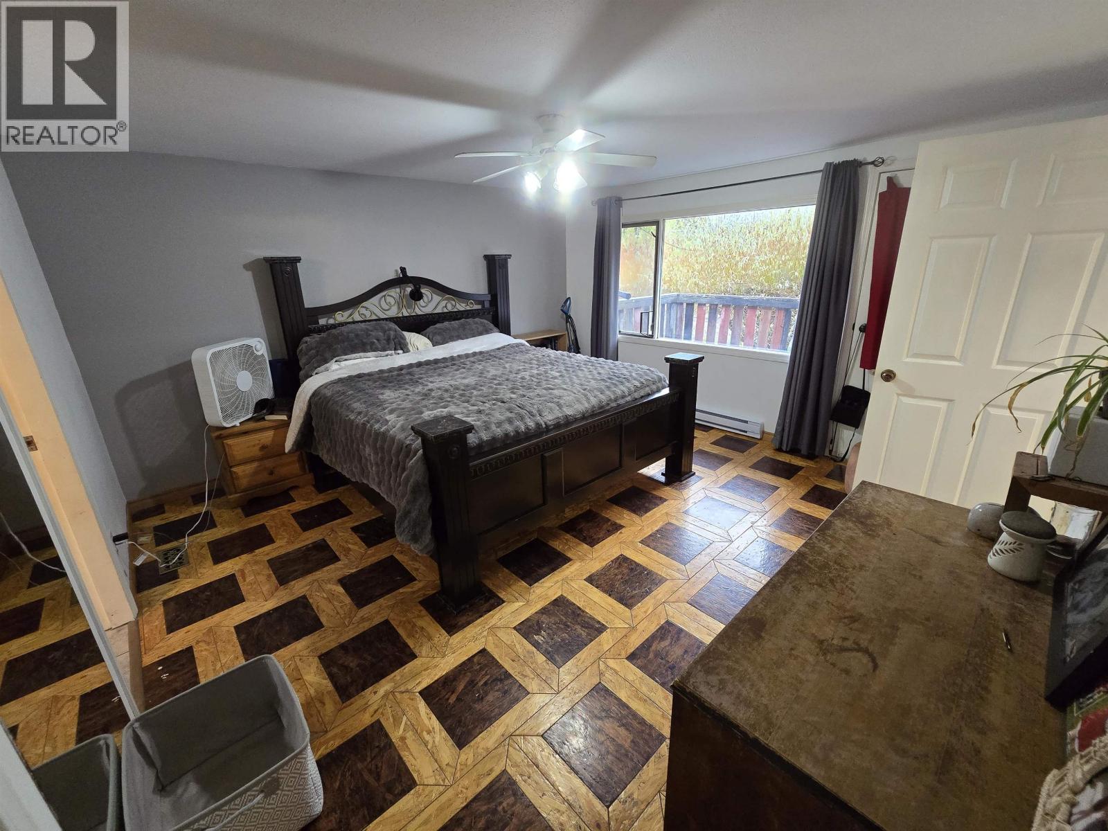 2165 QUEENSWAY DRIVE, Terrace