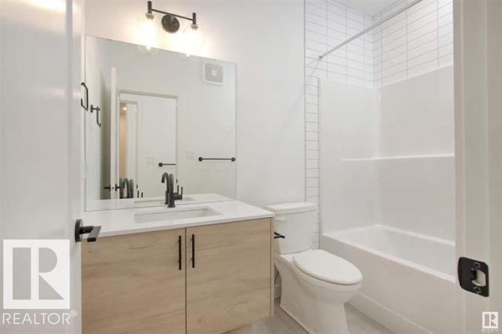 11016 132 ST NW, Edmonton