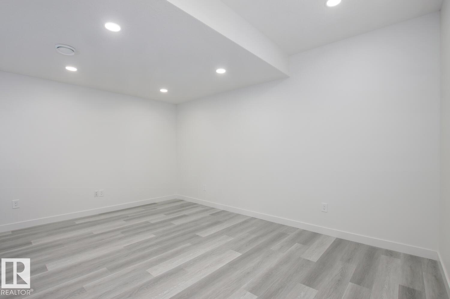 11016 132 ST NW, Edmonton