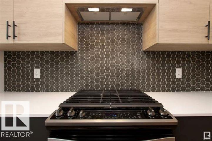 11016 132 ST NW, Edmonton